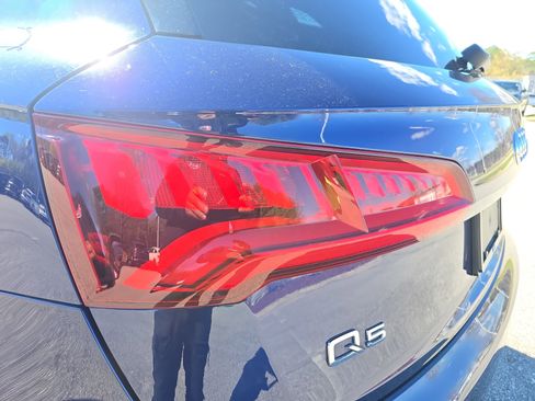Used 2020 Audi Q5 2.0T Premium w/ Titanium Sport Package image 33