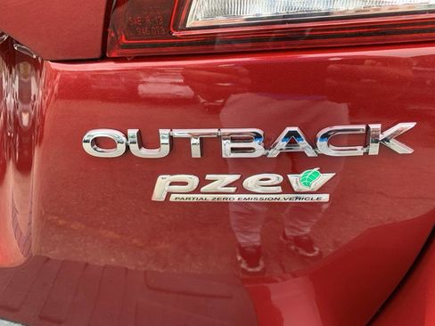 Used 2017 Subaru Outback 2.5i Premium image 28