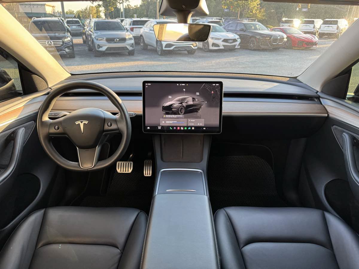 Used 2022 Tesla Model Y Performance AWD/4WD image 14