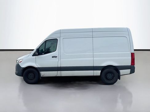 Used 2024 Mercedes-Benz Sprinter 2500 image 6