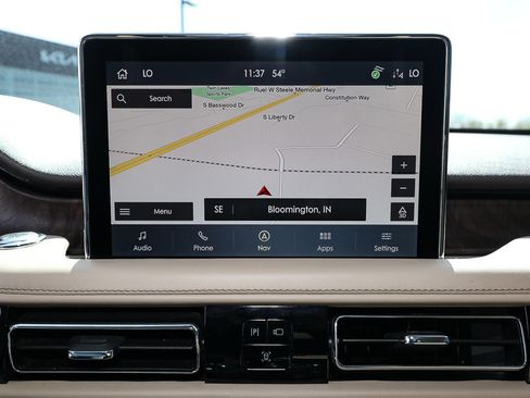 Certified 2023 Lincoln Aviator Reserve w/ Equipment Group 201A AWD/4WD image 18
