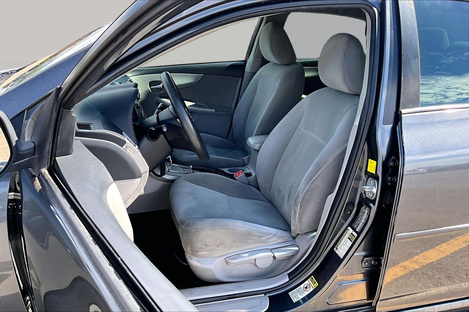 Used 2011 Toyota Corolla LE FWD image 21