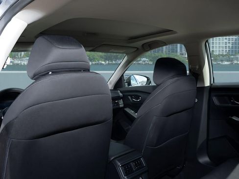 Certified 2025 Honda Accord SE image 17