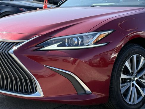 Used 2021 Lexus ES 250 w/ Premium Package image 8