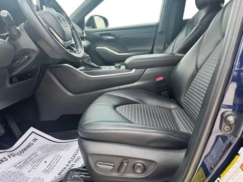 Used 2024 Toyota Highlander XSE AWD/4WD image 9