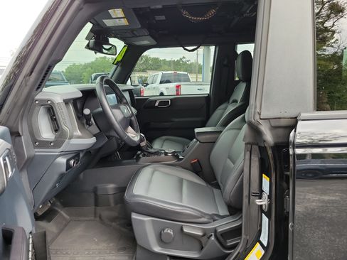 Used 2024 Ford Bronco Everglades AWD/4WD image 16