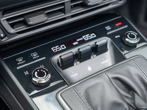 Certified 2022 Porsche 911 Targa 4 GTS AWD/4WD image 42