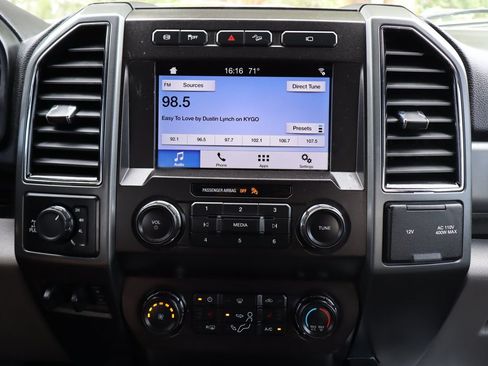Used 2019 Ford F350 XLT w/ XLT Premium Package AWD/4WD image 34