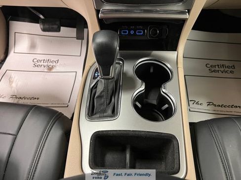 Used 2018 Jeep Grand Cherokee Laredo image 40