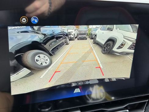 New 2026 Chevrolet Equinox RS w/ Convenience Package III FWD image 25