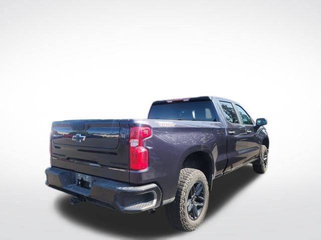 Used 2024 Chevrolet Silverado 1500 Custom Trail Boss w/ LPO, Dark Essentials Package AWD/4WD image 2