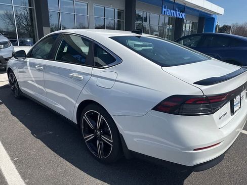 Used 2023 Honda Accord Sport image 6