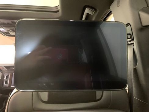 Used 2024 GMC Yukon XL Denali Ultimate image 11