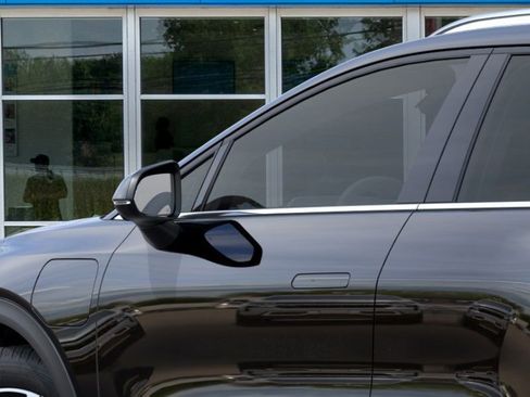 New 2026 Chevrolet Equinox EV LT image 12