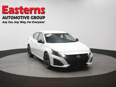 Used 2023 Nissan Altima 2.5 SR FWD image 50