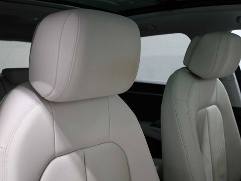 Used 2022 Audi Q3 2.0T Premium w/ Convenience Package AWD/4WD image 20