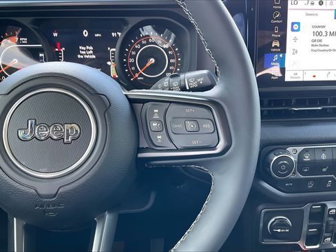 Used 2026 Jeep Wrangler Unlimited Sport AWD/4WD image 11