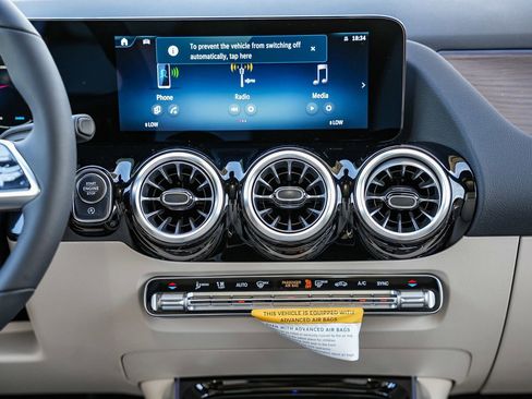New 2026 Mercedes-Benz GLA 250 4MATIC image 14