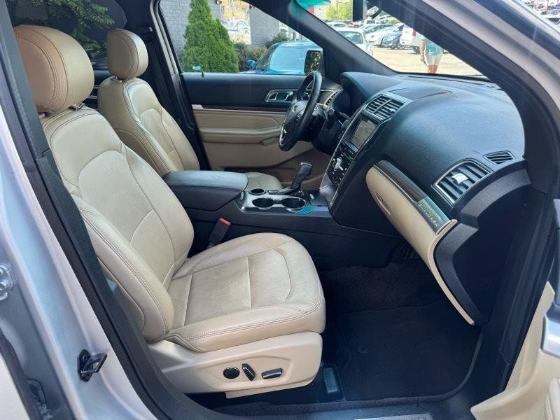 Used 2017 Ford Explorer Limited FWD image 9
