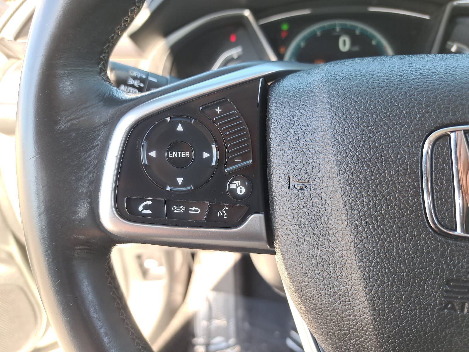 Used 2017 Honda Civic EX-L image 16