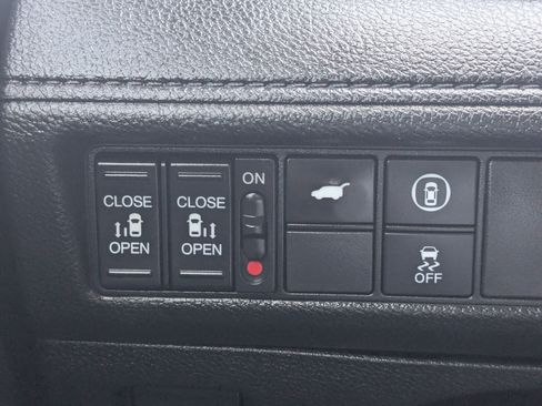 Used 2023 Honda Odyssey Sport image 40