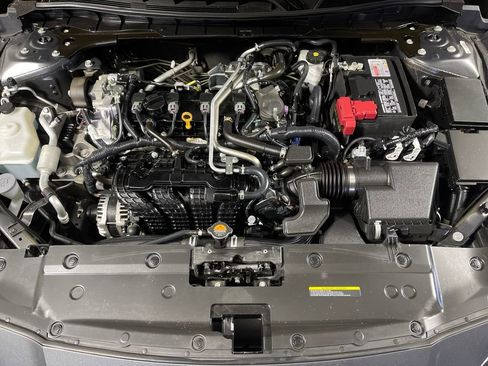 Used 2024 Nissan Altima 2.5 SV image 9