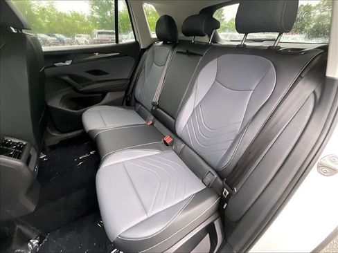 New 2026 Volkswagen Tiguan SE AWD/4WD image 15