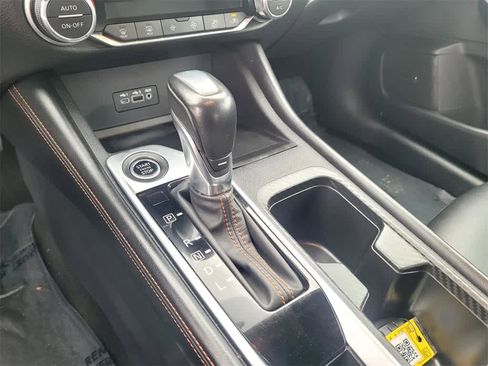 Used 2023 Nissan Sentra SR w/ SR Premium Package image 17