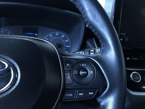 Certified 2025 Toyota Corolla Cross LE image 26