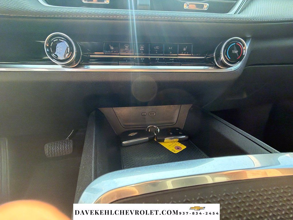 Used 2025 Chevrolet Equinox LT AWD/4WD image 14