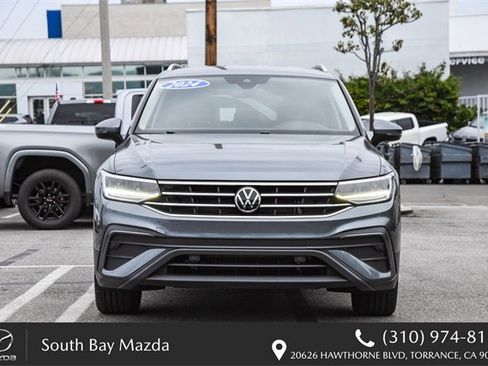 Used 2024 Volkswagen Tiguan SE image 2