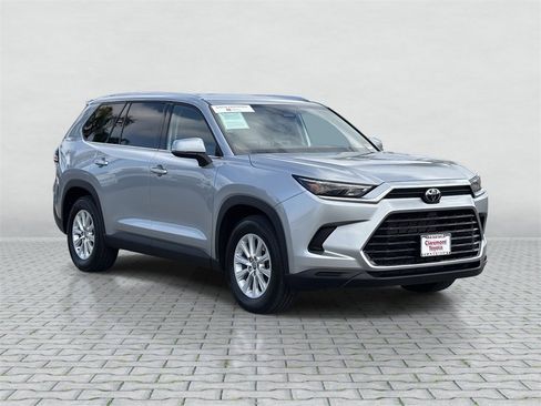 Certified 2025 Toyota Grand Highlander XLE image 10