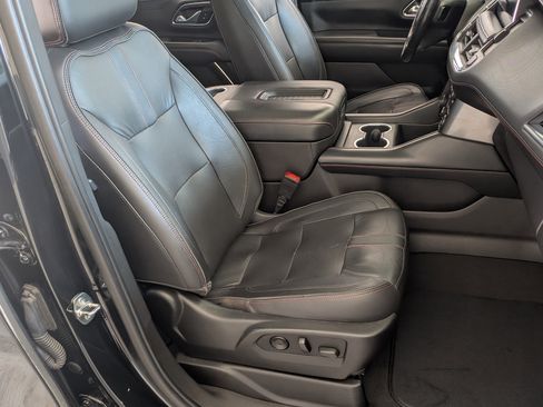 Used 2021 Chevrolet Suburban RST w/ Luxury Package image 22