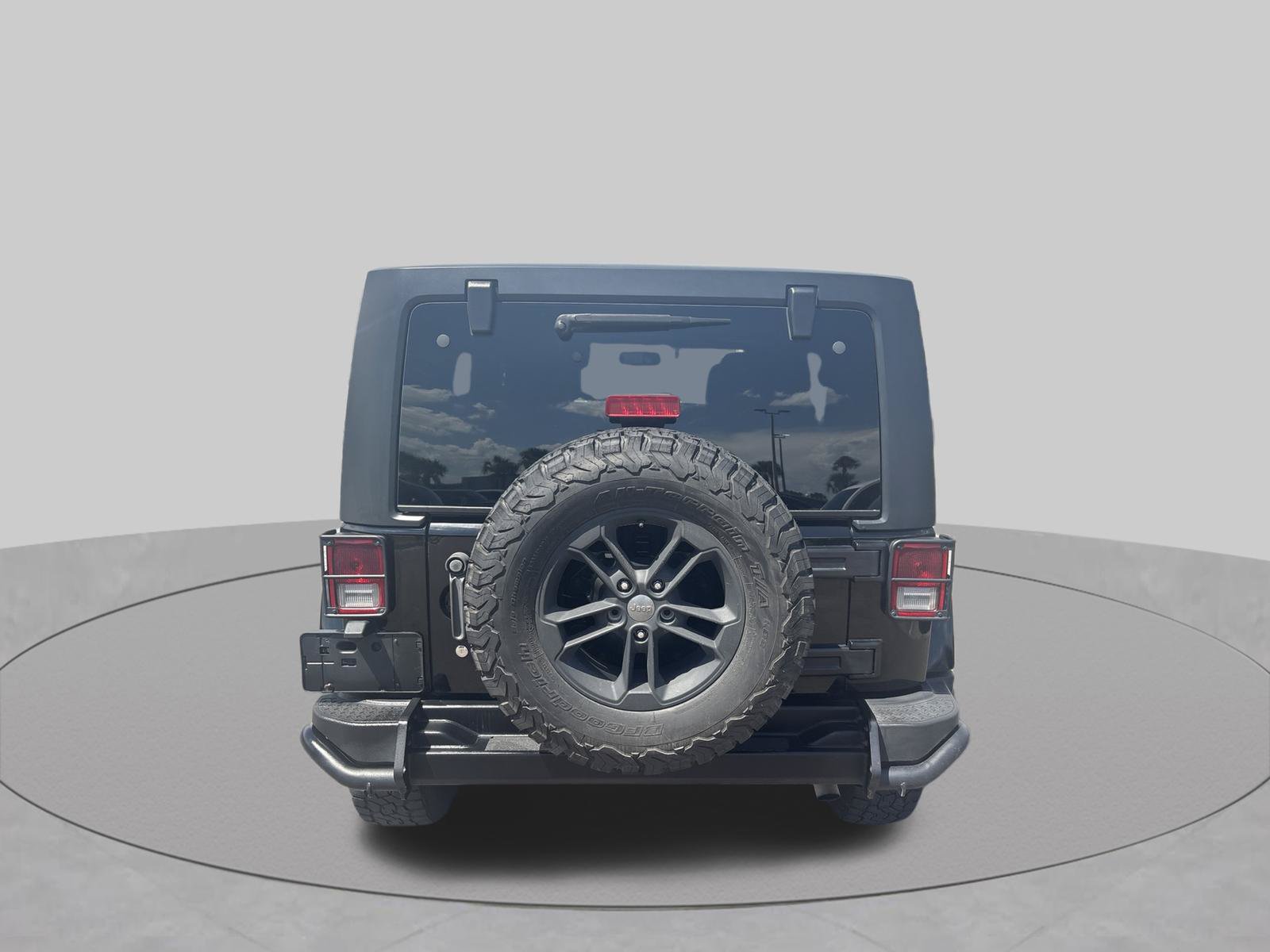 Used 2017 Jeep Wrangler Unlimited Sahara AWD/4WD image 9