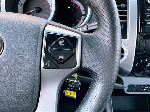 Used 2015 Toyota Tacoma 4x4 Double Cab w/ TRD Sport Package image 25