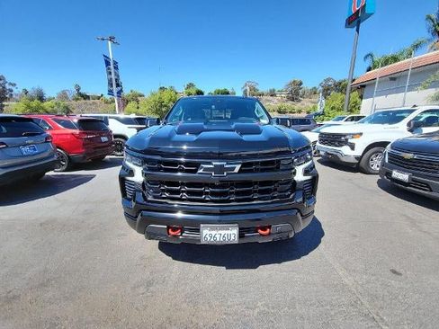 Used 2023 Chevrolet Silverado 1500 LT Trail Boss w/ LT Trail Boss Premium Package AWD/4WD image 3