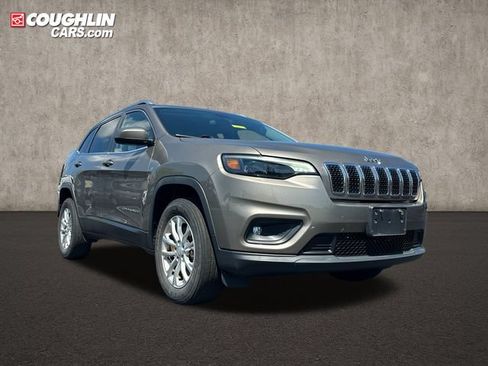 Used 2019 Jeep Cherokee Latitude w/ Popular Appearance Group AWD/4WD image 1