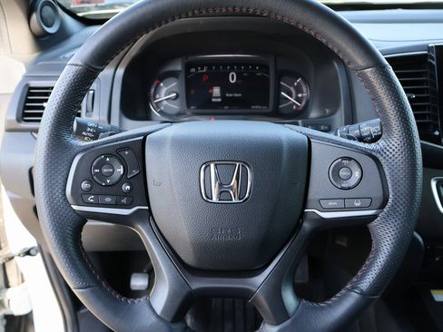 Used 2023 Honda Passport TrailSport image 29