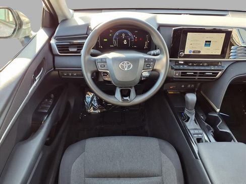Used 2025 Toyota Camry XSE image 4