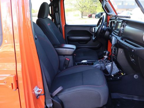 Used 2018 Jeep Wrangler Unlimited Rubicon image 22