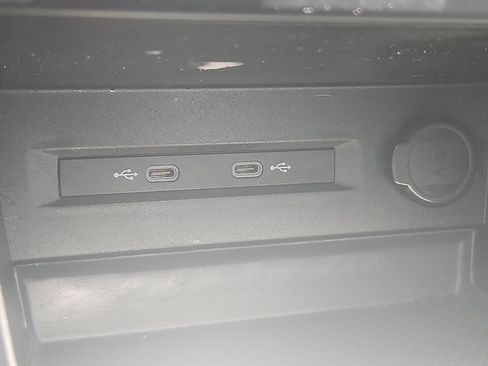 Used 2022 Volkswagen Taos SE AWD/4WD image 18