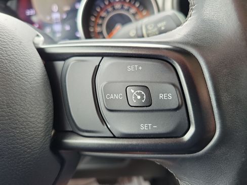 Used 2020 Jeep Gladiator Sport w/ Quick Order Package 24S AWD/4WD image 16