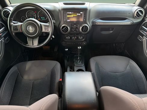 Used 2016 Jeep Wrangler Unlimited Sport AWD/4WD image 18