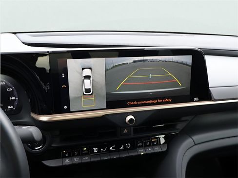 Used 2023 Toyota Crown Platinum image 24