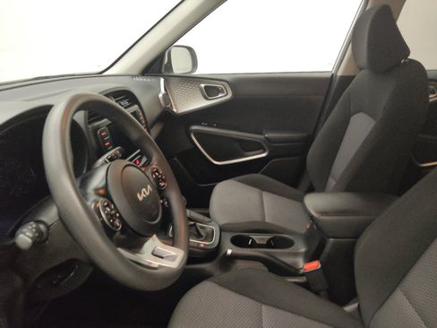 Used 2022 Kia Soul LX w/ Technology Package FWD image 17