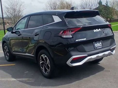 Certified 2025 Kia Sportage LX AWD/4WD image 9