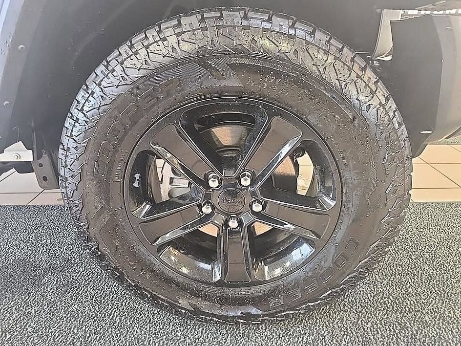 Used 2022 Jeep Wrangler Unlimited Sport AWD/4WD image 37