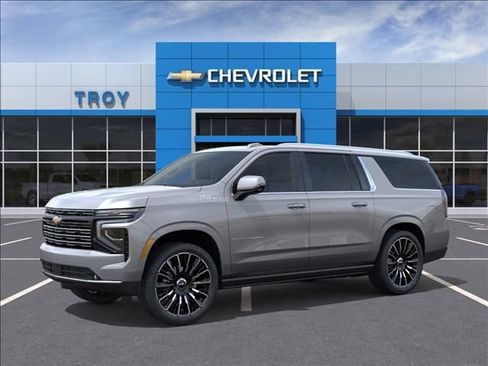 New 2026 Chevrolet Suburban High Country AWD/4WD image 2