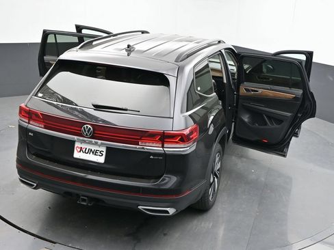 Used 2024 Volkswagen Atlas SE AWD/4WD image 68