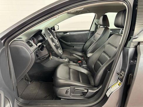 Used 2014 Volkswagen Jetta SE image 12